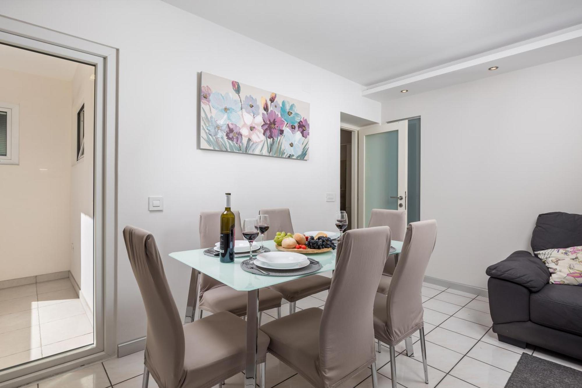 Apartment City Flower Rijeka Exterior photo